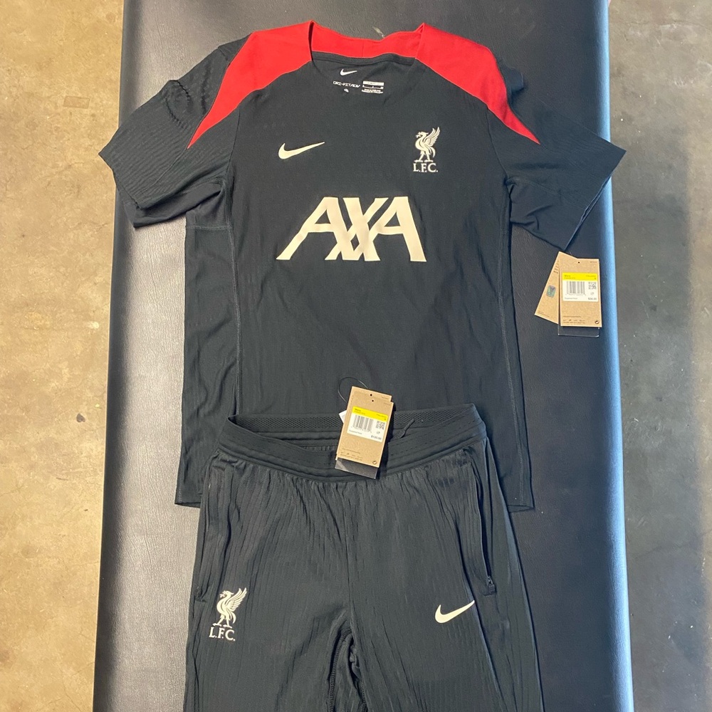Nike Liverpool Dri-FIT ADV/player issue Training Set size small